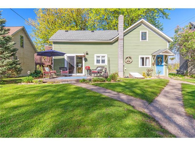 1122 1st Street, Hudson, WI 54016