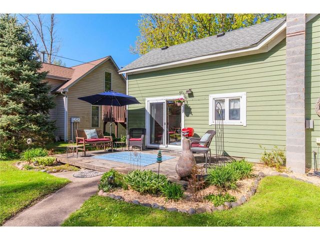 1122 1st Street, Hudson, WI 54016