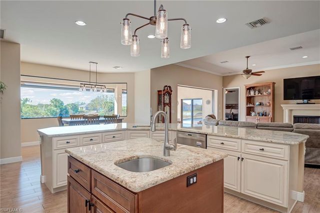 1316 NE 20th ST, Cape Coral, FL 33909