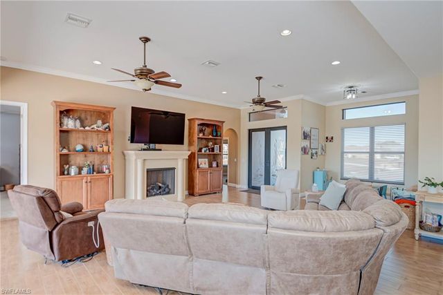 1316 NE 20th ST, Cape Coral, FL 33909