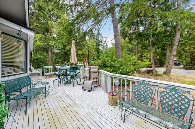 283 Quilcene Place, La Conner, WA 98257