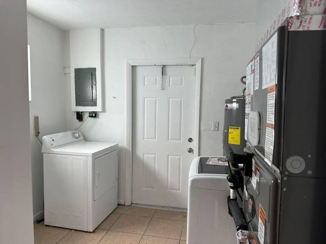 7231 Freedom Street, Hollywood, FL 33024