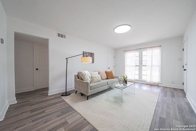 451 Anton, San Antonio, TX 78223