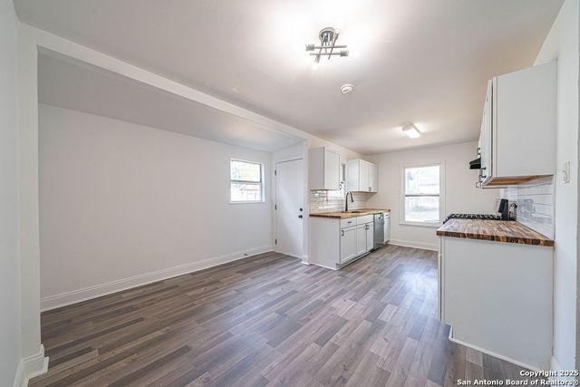 451 Anton, San Antonio, TX 78223