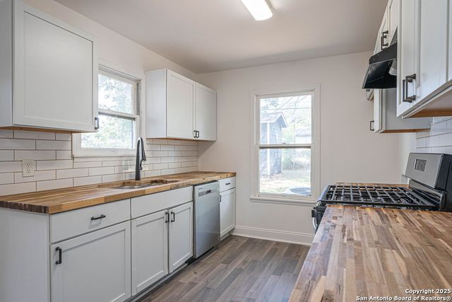 451 Anton, San Antonio, TX 78223