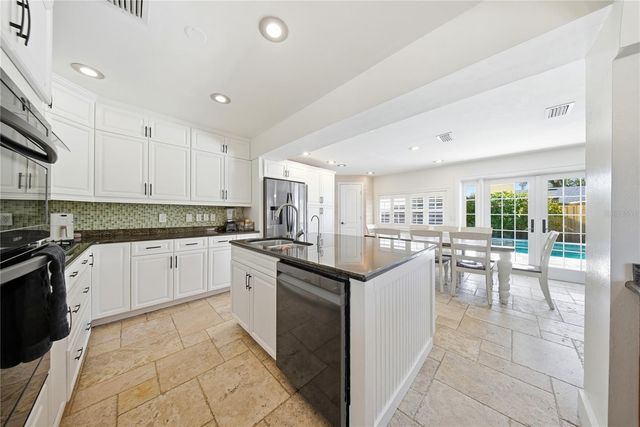 3921 W BAY TO BAY BOULEVARD, Tampa, FL 33629