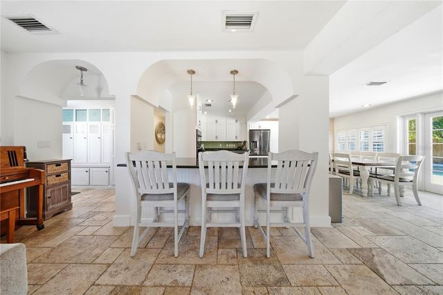 3921 W BAY TO BAY BOULEVARD, Tampa, FL 33629