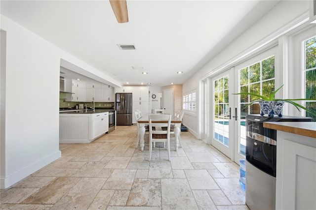 3921 W BAY TO BAY BOULEVARD, Tampa, FL 33629