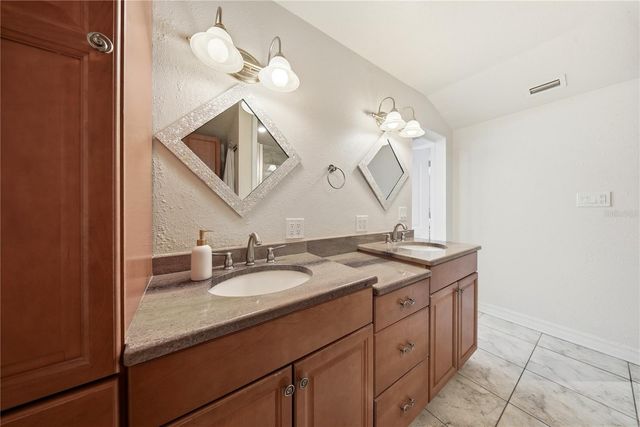 3921 W BAY TO BAY BOULEVARD, Tampa, FL 33629