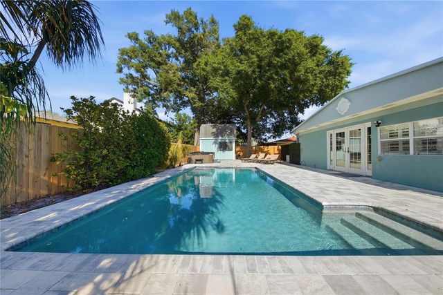 3921 W BAY TO BAY BOULEVARD, Tampa, FL 33629