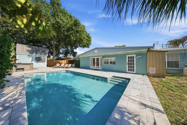 3921 W BAY TO BAY BOULEVARD, Tampa, FL 33629