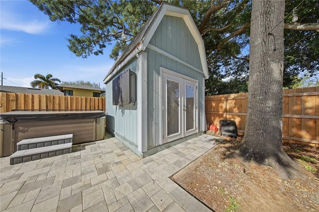 3921 W BAY TO BAY BOULEVARD, Tampa, FL 33629