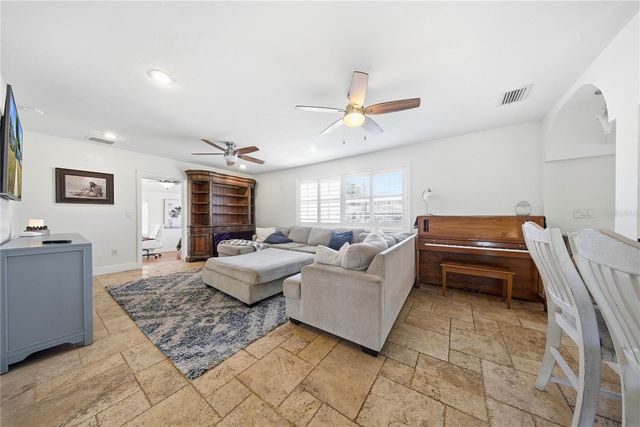 3921 W BAY TO BAY BOULEVARD, Tampa, FL 33629