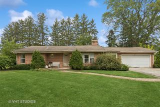 1750 W Thomas Street, Arlington Heights, IL 60004