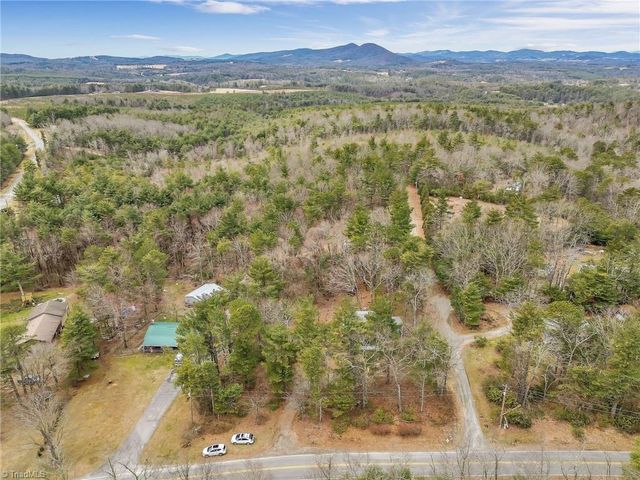 3427 Mountain View Road, Glade Valley, NC 28627