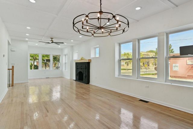 7801 S Eberhart Avenue, Chicago, IL 60619