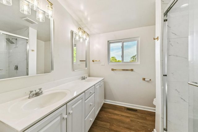 7801 S Eberhart Avenue, Chicago, IL 60619