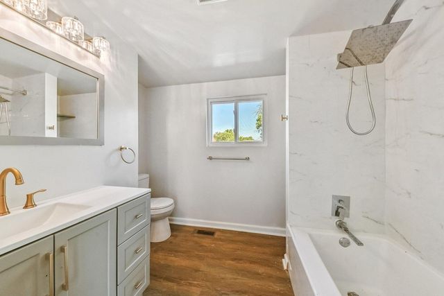 7801 S Eberhart Avenue, Chicago, IL 60619