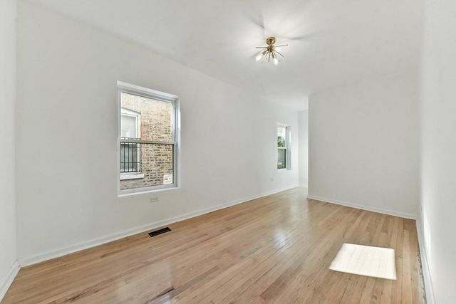7801 S Eberhart Avenue, Chicago, IL 60619