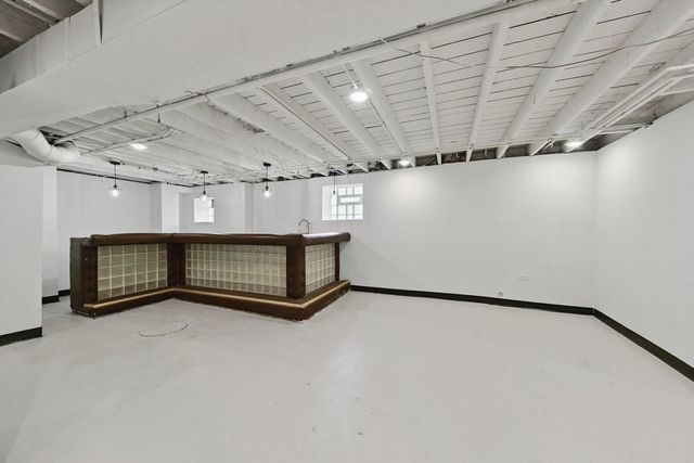 7801 S Eberhart Avenue, Chicago, IL 60619