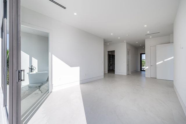 2612 NE 4th St, Pompano Beach, FL 33062