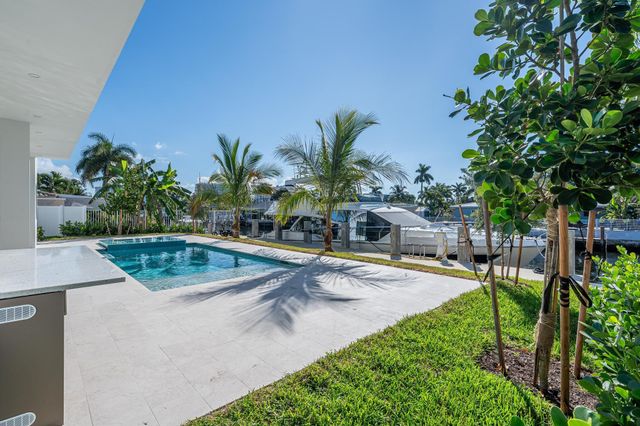 2612 NE 4th St, Pompano Beach, FL 33062