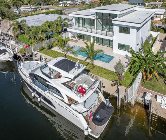 2612 NE 4th St, Pompano Beach, FL 33062