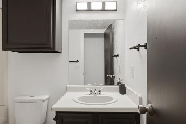 11140 Stratford Drive 605, Oklahoma City, OK 73120