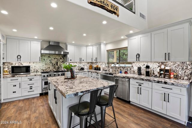 266 W Uphill Drive, Christopher Creek, AZ 85541