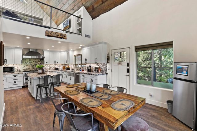 266 W Uphill Drive, Christopher Creek, AZ 85541