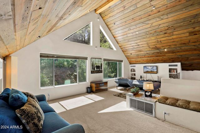 266 W Uphill Drive, Christopher Creek, AZ 85541