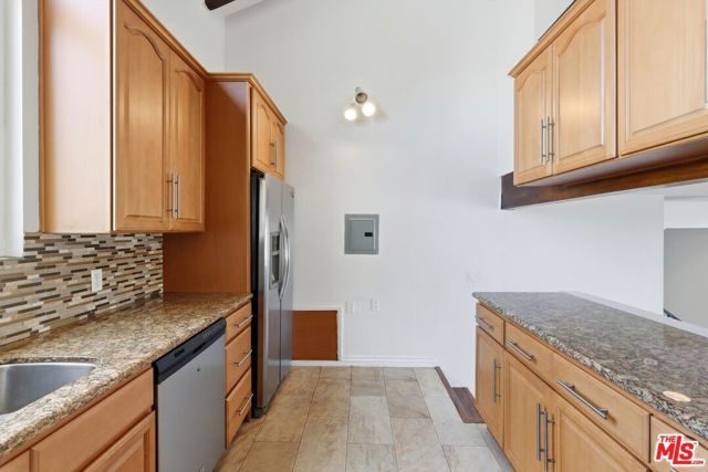 12438 Short Avenue 2, Los Angeles, CA 90066