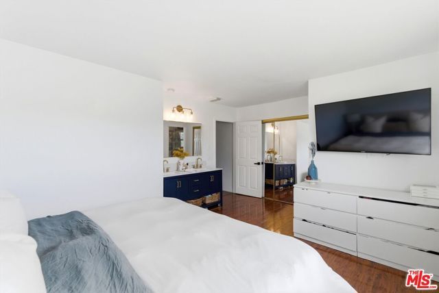 12438 Short Avenue 2, Los Angeles, CA 90066