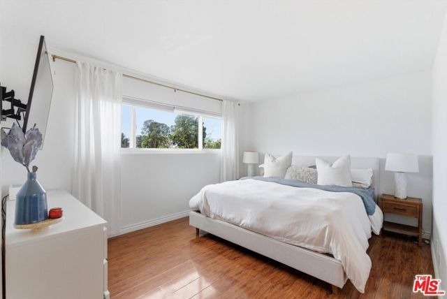 12438 Short Avenue 2, Los Angeles, CA 90066