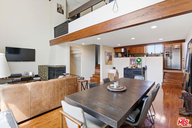 12438 Short Avenue 2, Los Angeles, CA 90066