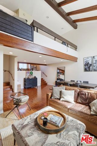 12438 Short Avenue 2, Los Angeles, CA 90066