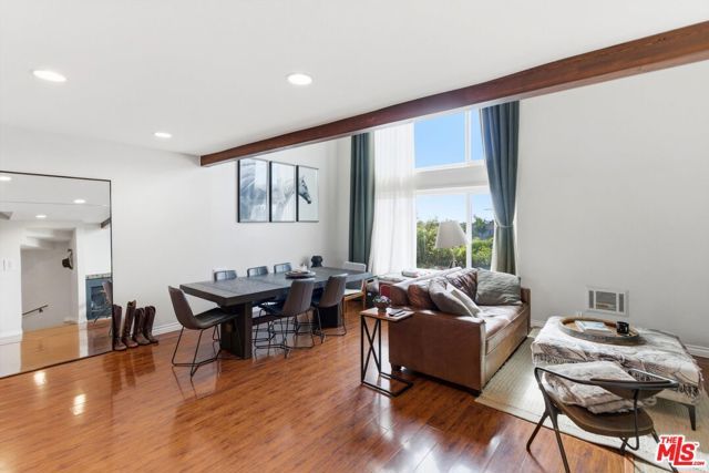 12438 Short Avenue 2, Los Angeles, CA 90066