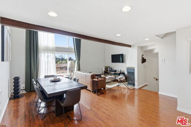 12438 Short Avenue 2, Los Angeles, CA 90066