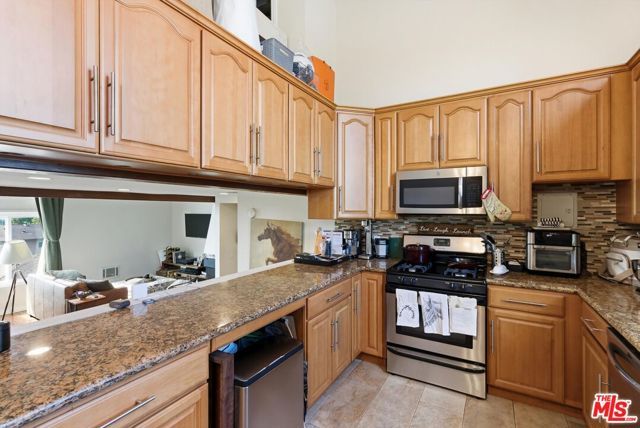 12438 Short Avenue 2, Los Angeles, CA 90066