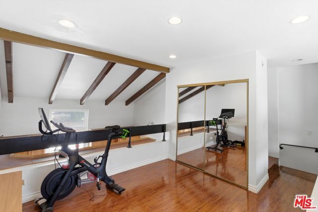 12438 Short Avenue 2, Los Angeles, CA 90066