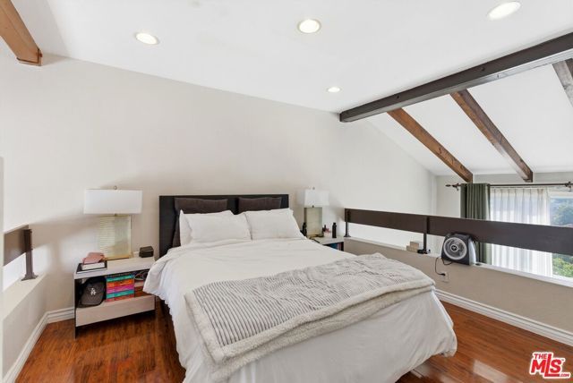 12438 Short Avenue 2, Los Angeles, CA 90066