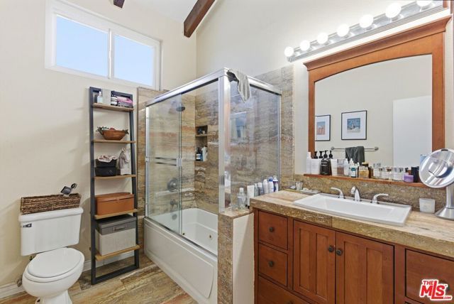 12438 Short Avenue 2, Los Angeles, CA 90066