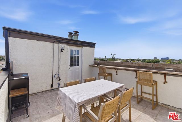 12438 Short Avenue 2, Los Angeles, CA 90066