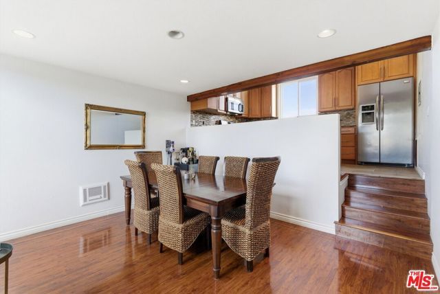 12438 Short Avenue 2, Los Angeles, CA 90066