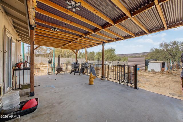 47205 N New River Road, New River, AZ 85087