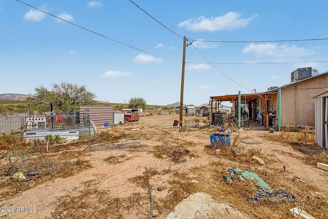 47205 N New River Road, New River, AZ 85087