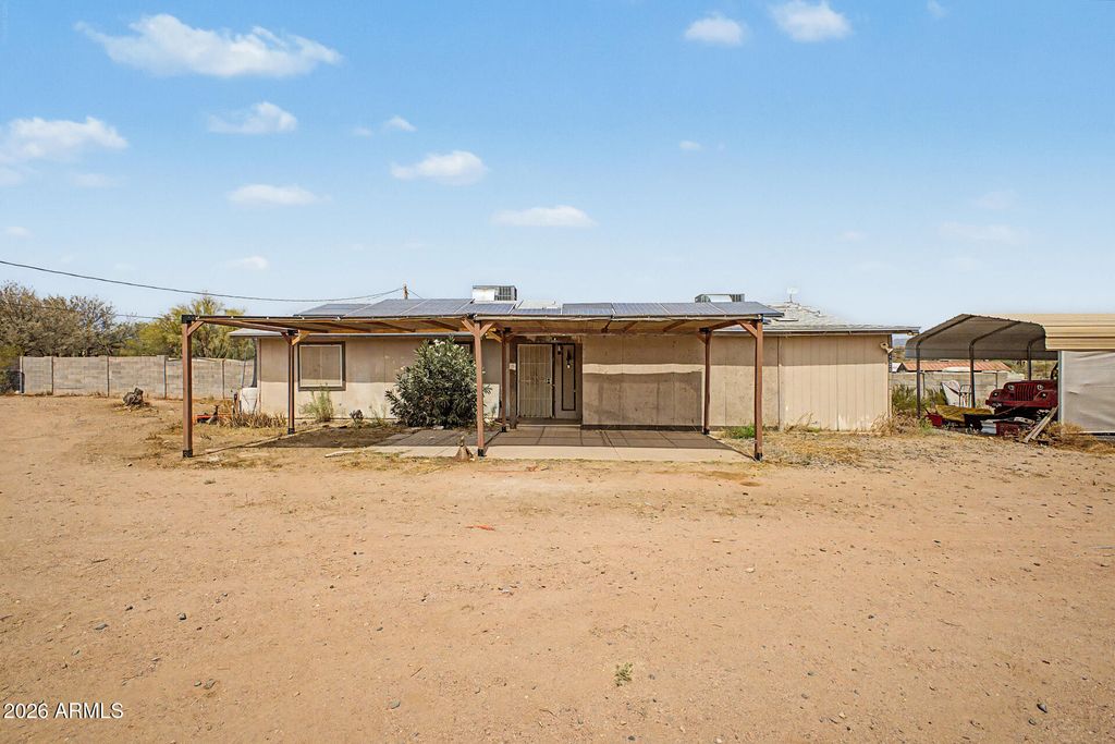 47205 N New River Road, New River, AZ 85087