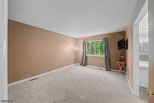 30 Sundance Ter, Hardyston Twp., NJ 07419