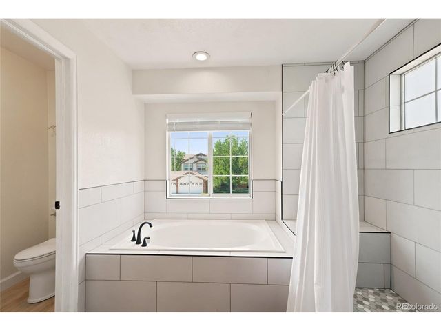 19927 E Belleview Pl, Aurora, CO 80015