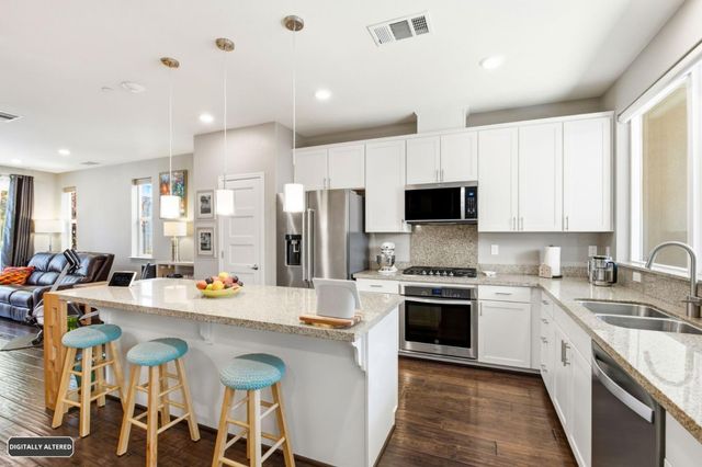 132 Llano De Los Robles Avenue, San Jose, CA 95136